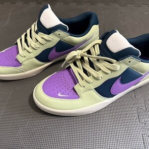 Nike SB Force 58 Men’s 11.5 Purple and Green Sneakers